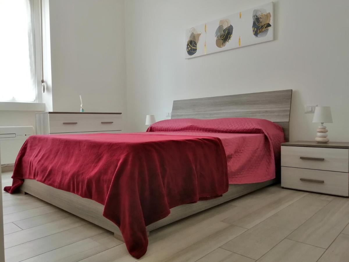 Appartamento Comodo Per Milano E Rho Fiera Exteriör bild